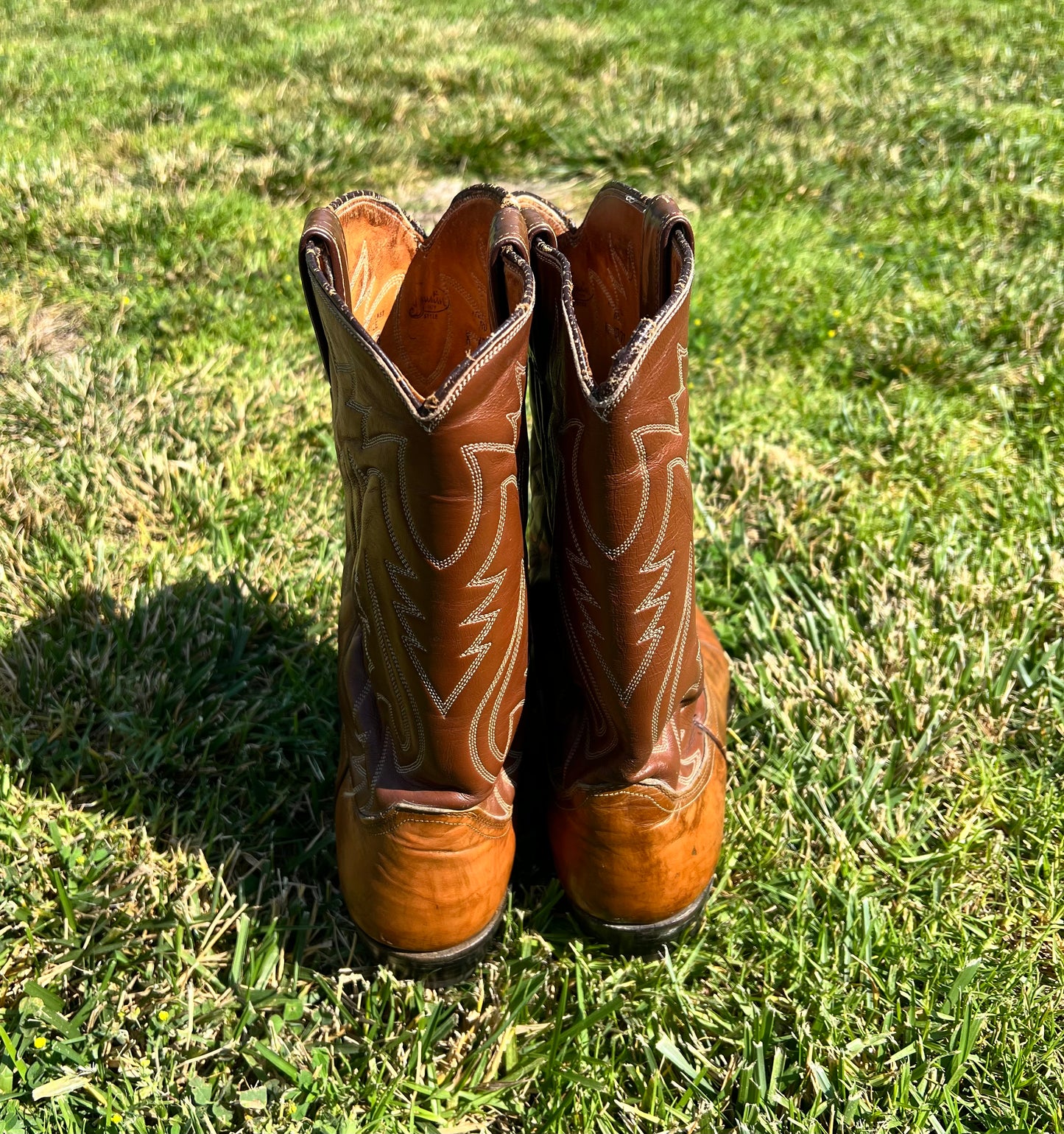 Vtg Caramel Justin Boots